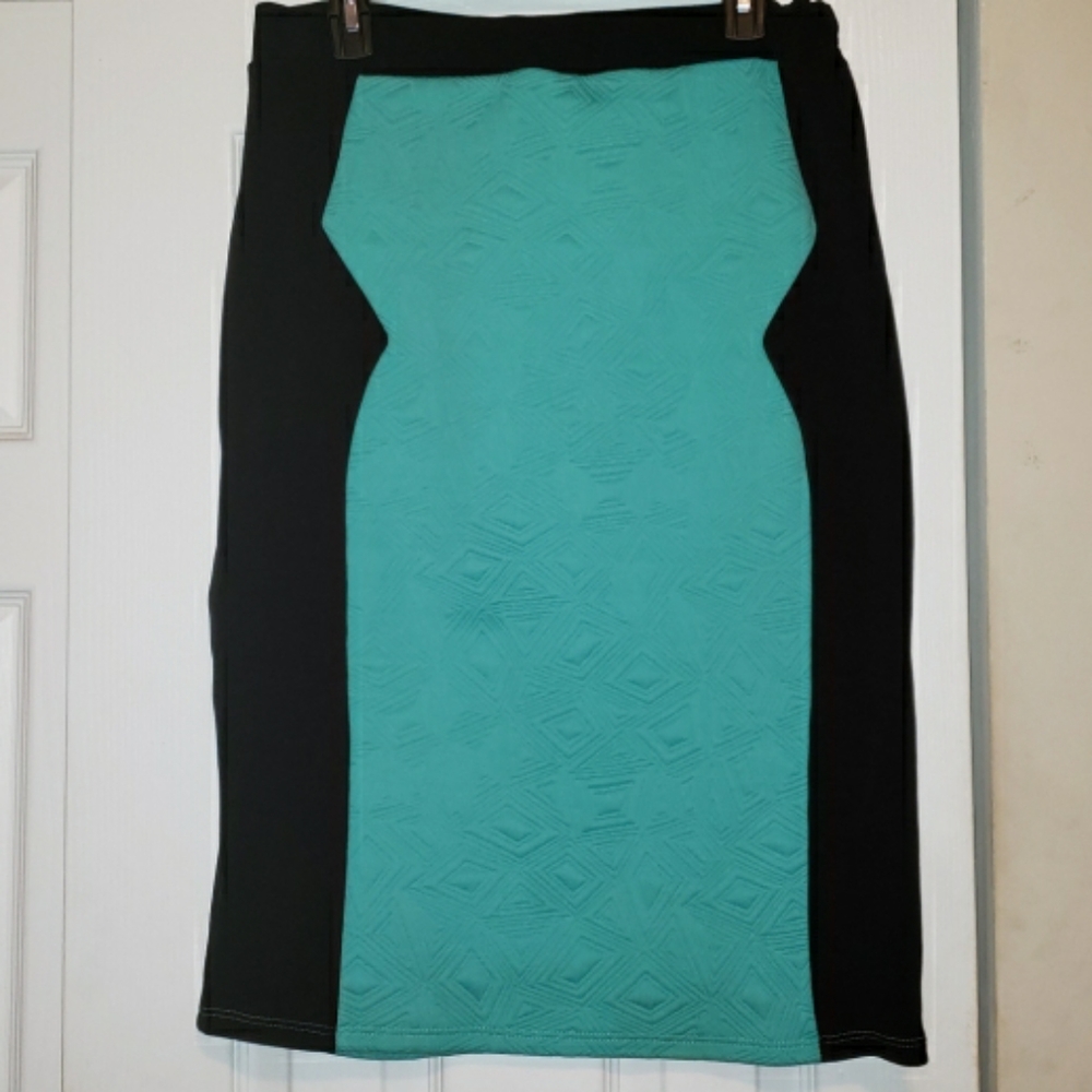 New black and green Caren Sport skirt - 1x